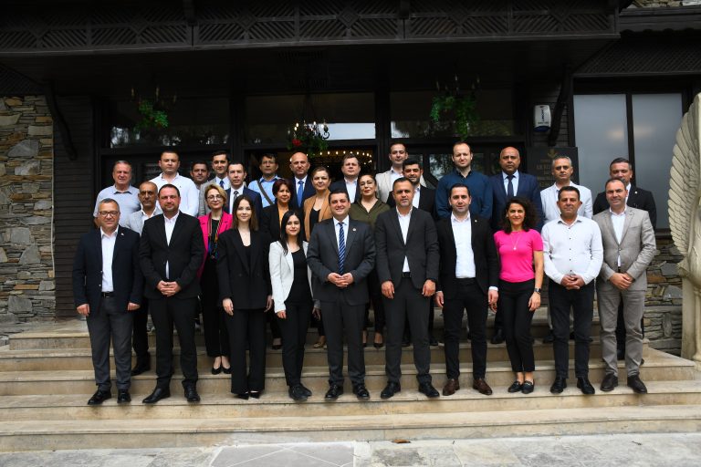 Demir, A takımı ile bir ayaya geldi