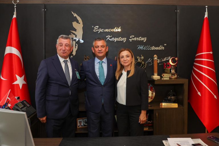 Güzelbahçe Belediye Başkanı Mustafa Güna