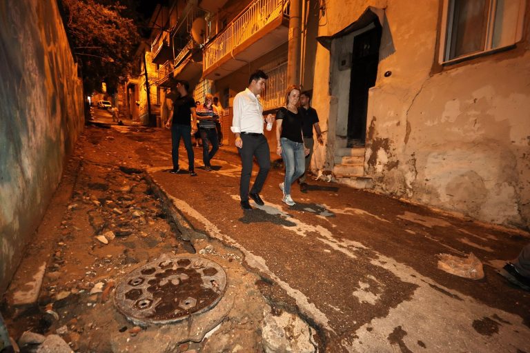 Konak’ta yara sarma mesaisi (4)