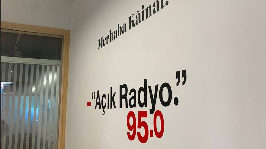 1729098724122-1719604796946-acik-radyo