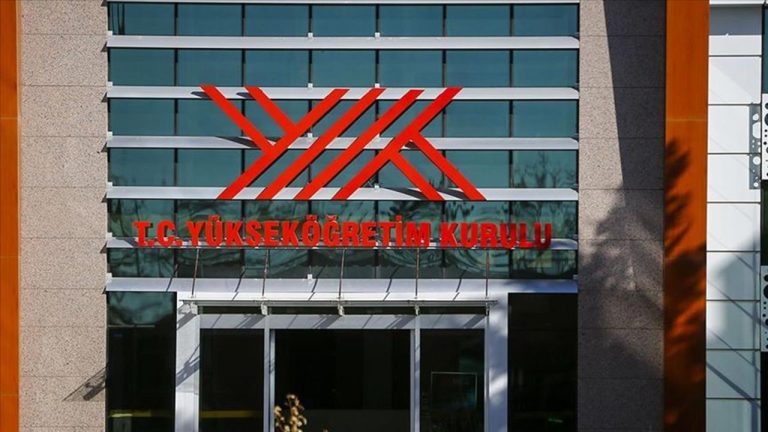 YÖK’ten Yeditepe Üniversitesindeki Mezuniyet Töreni Olayına Soruşturma