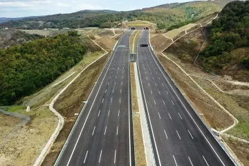 aydin-izmir-yolunu-kullanacaklar-dikkat-guzergah-5-saat-trafige-kapatilacak