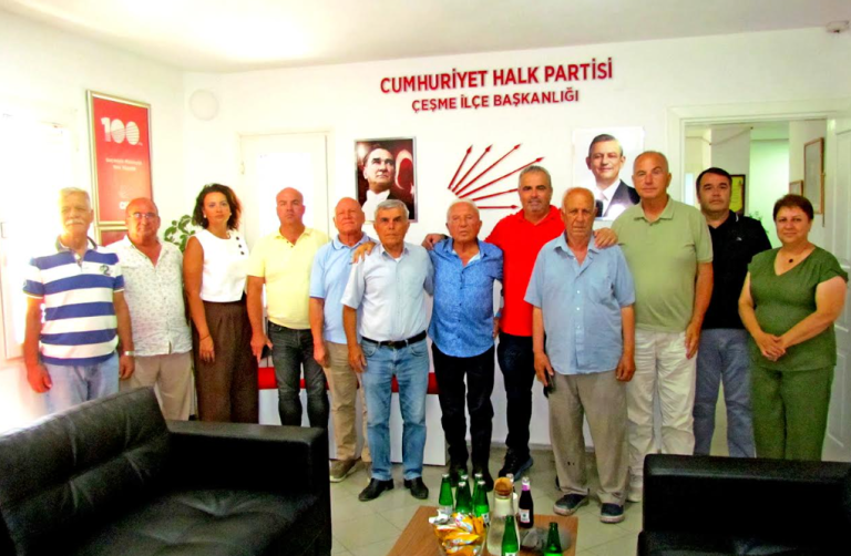CHP Çeşme’de Siyasi Hareketlilik: Eski İlçe Başkanlarından Yeni Parti Adımı
