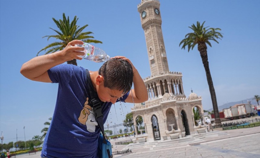 İzmir’de sıcaklık alarmı: Hafta sonu bazı ilçelerde termometreler 40 dereceyi görecek
