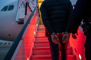 kırmızı bülten 54 gözaltı