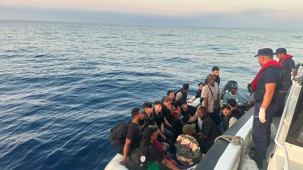 İzmir Açıklarında Göçmen Hareketliliği