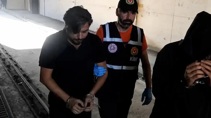 Arif Kocabıyık, yurt dışı çıkış yasağına rağmen TIR dorsesinin altında yakalandı