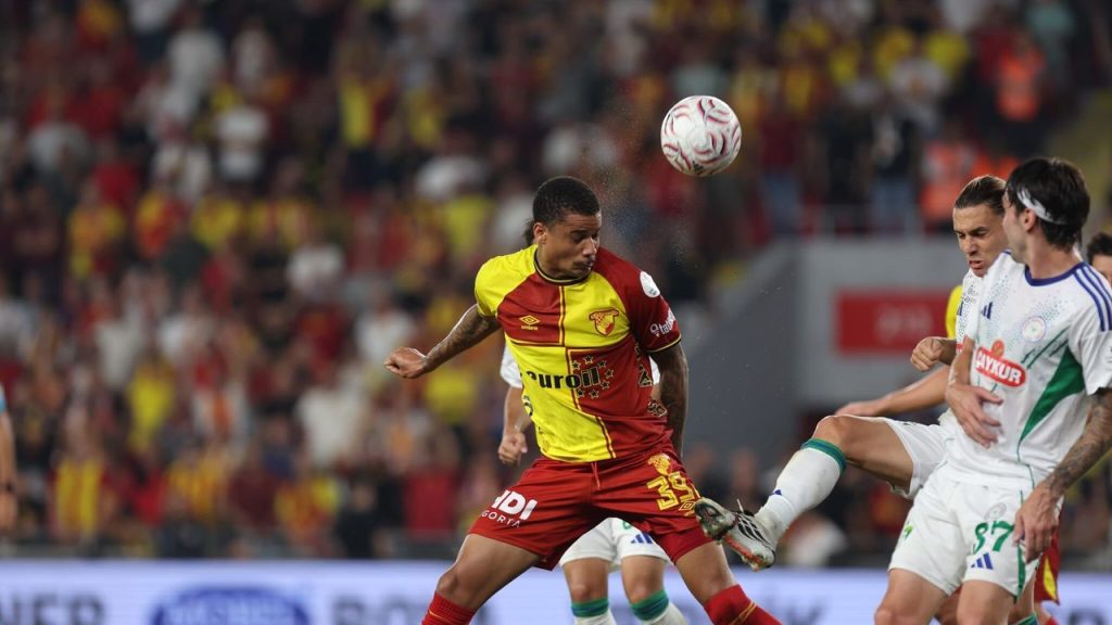 Göztepe 1 puanı son anda kurtardı!