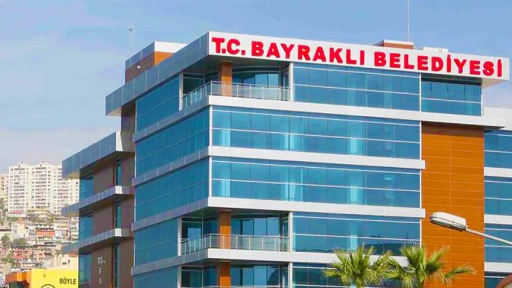 BAYRAKLI BELEDİYESİ’NE OPERASYON: 45 KİŞİ GÖZALTINDA